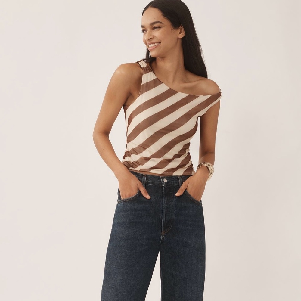 NWT 4SI3NNA Sleeveless Mesh Twist Top